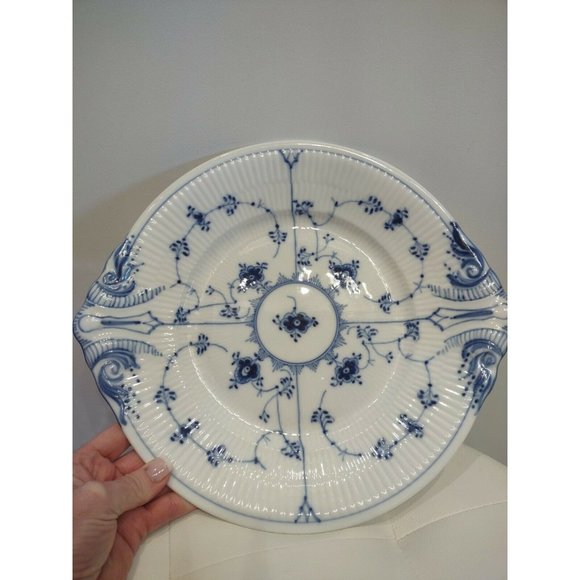 Royal Copenhagen Plate Fluted Rare Cake Serving Plate 1/319 White Blue Tray HTF - Picture 3 of 8